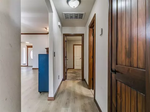 Entry Way - 291 Hillside Dr, Harrah, OK 73045 photo 3 of 3
