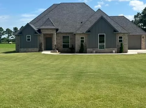 725 W Dutton Rd, Pocasset, OK 73079