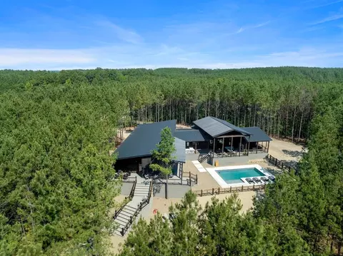 256 Bear Hickory Trl, Broken Bow, OK 74728