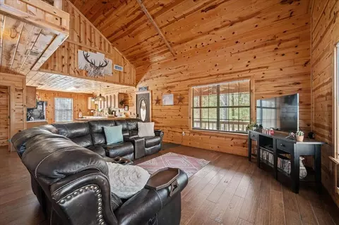 Living - 222 Laurel Leaf Ln, Ringold, OK 74754 photo 3 of 4