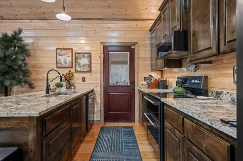 Kitchen - 471 Split Log Trl, Broken Bow, OK 74728 photo 3 of 5