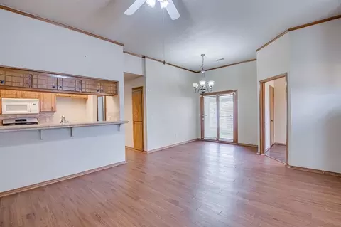 Living - 2127 Lonnie Ln, Moore, OK 73170 photo 1 of 6