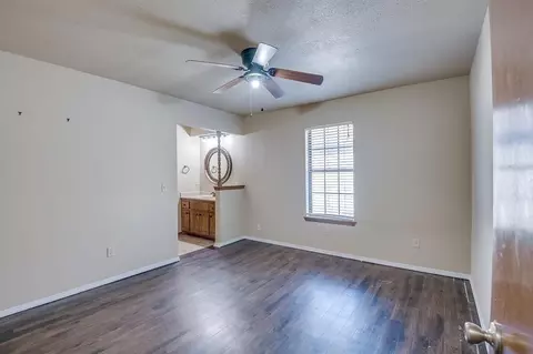 Bedroom - 2127 Lonnie Ln, Moore, OK 73170 photo 5 of 9