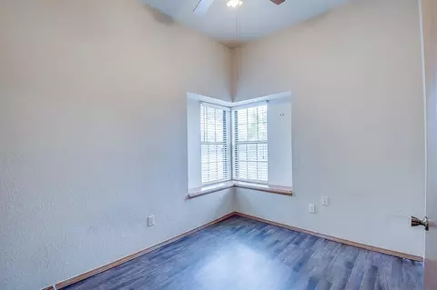 Bedroom - 2127 Lonnie Ln, Moore, OK 73170 photo 1 of 9