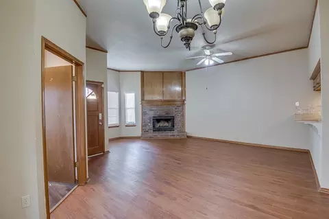 Living - 2127 Lonnie Ln, Moore, OK 73170 photo 6 of 6