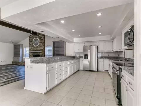 Kitchen - 3104 N Pinecrest Dr, Bethany, OK 73008 photo 3 of 3