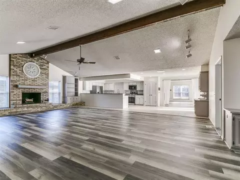 Living - 3104 N Pinecrest Dr, Bethany, OK 73008 photo 6 of 7