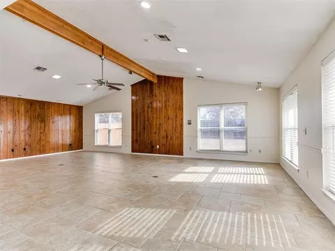 Living - 3104 N Pinecrest Dr, Bethany, OK 73008 photo 7 of 7