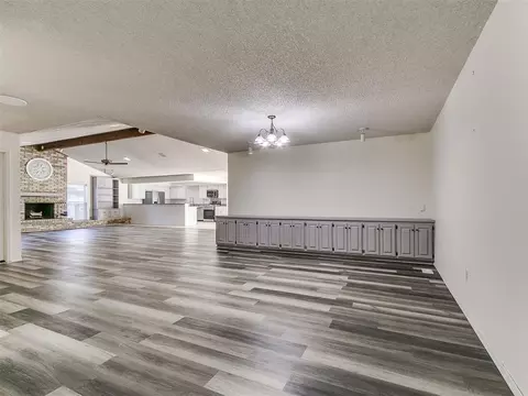 Living - 3104 N Pinecrest Dr, Bethany, OK 73008 photo 2 of 7
