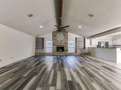 Living - 3104 N Pinecrest Dr, Bethany, OK 73008 photo 3 of 7