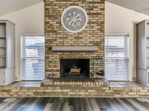 Living - 3104 N Pinecrest Dr, Bethany, OK 73008 photo 5 of 7