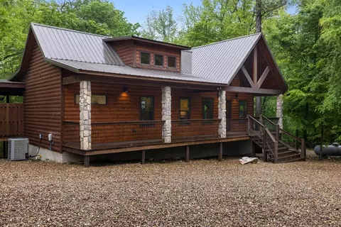 186 W Eagle Mountain Trl, Broken Bow, OK 74728