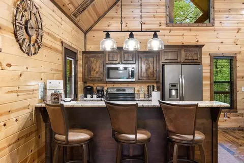 Kitchen - 186 W Eagle Mountain Trl, Broken Bow, OK 74728 photo 1 of 4
