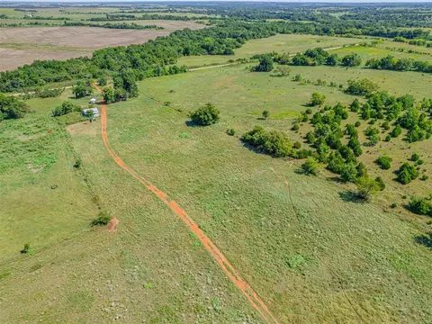 Undisclosed, Crescent, OK 73028 photo 25