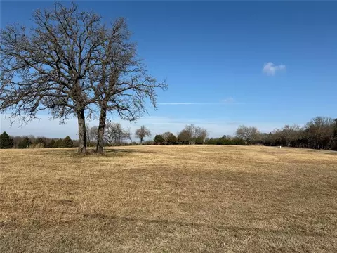 7415 E Second St, Edmond, OK 73034