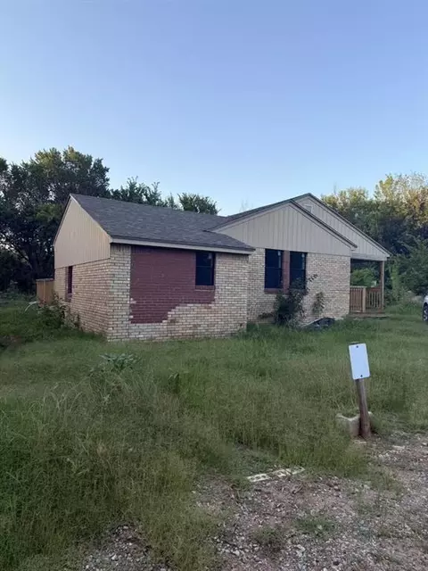 4517 SE Idell Dr, Moore, OK 73165