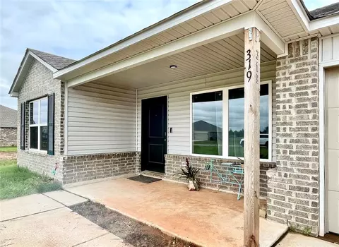 319 Starlight Dr, Shawnee, OK 74804