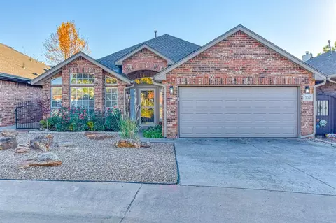 952 Pinebrooke Ct, Norman, OK 73072