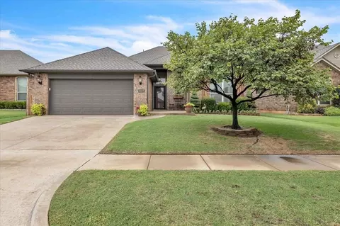 15925 Positano Dr, Edmond, OK 73013