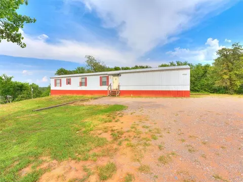7351 142nd St, Noble, OK 73068