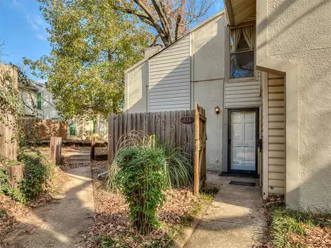 811 Red Bird Ln, Norman, OK 73072