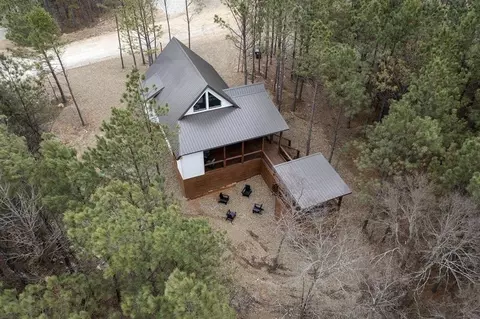 235 Bear Hickory Trl, Broken Bow, OK 74728