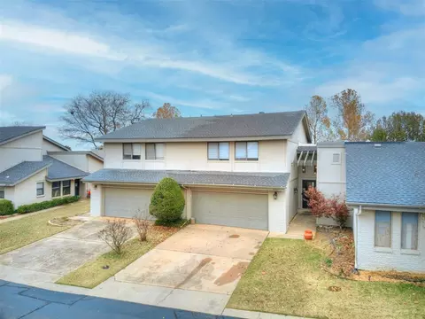 9803 Hefner Village Pl, Oklahoma City, OK 73162
