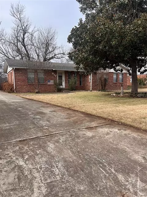 617 S Saint Paul Ave, Midwest City, OK 73130