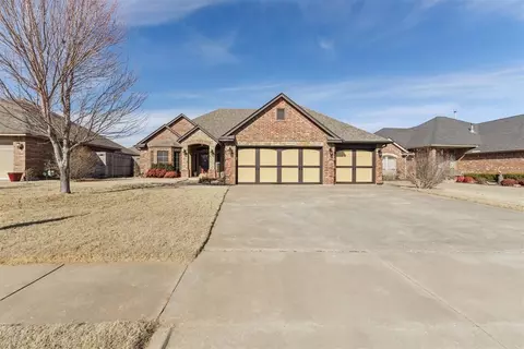 557 W Pine Rose Court Way, Mustang, OK 73064
