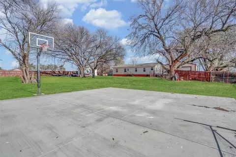 121 S Sycamore Ave, Erick, OK 73645 photo 47