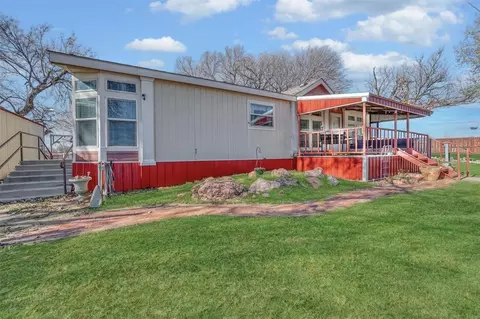 121 S Sycamore Ave, Erick, OK 73645 photo 4