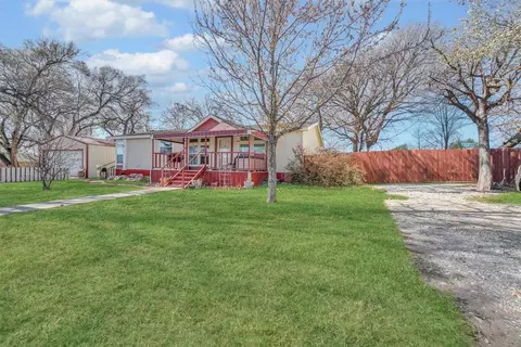 121 S Sycamore Ave, Erick, OK 73645