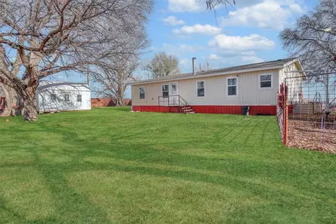 121 S Sycamore Ave, Erick, OK 73645 photo 45