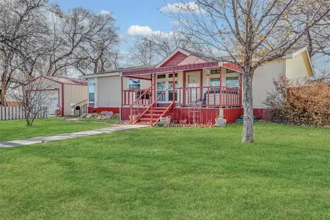 121 S Sycamore Ave, Erick, OK 73645 photo 2