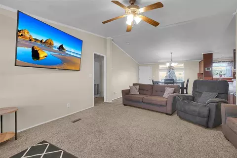 121 S Sycamore Ave, Erick, OK 73645 photo 12