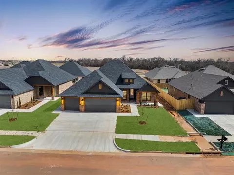 5108 Misty Wood Ln, Mustang, OK 73064