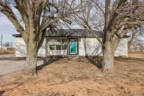 107 E Railroad St, Wayne, OK 73095 photo 2