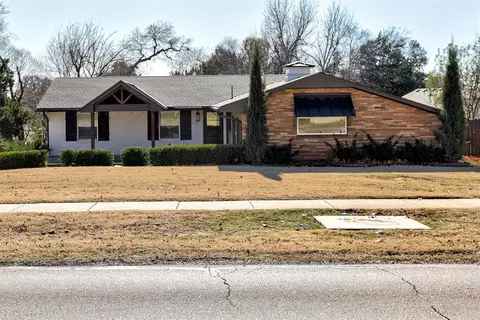 330 E 9th St, Edmond, OK 73034