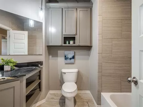 Bath - 509 Cantebury Dr, Tuttle, OK 73089 photo 6 of 7