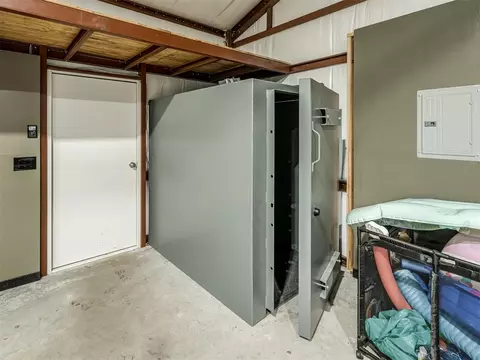Entry Way - 509 Cantebury Dr, Tuttle, OK 73089 photo 5 of 5