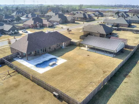 View/Area - 509 Cantebury Dr, Tuttle, OK 73089 photo 3 of 3