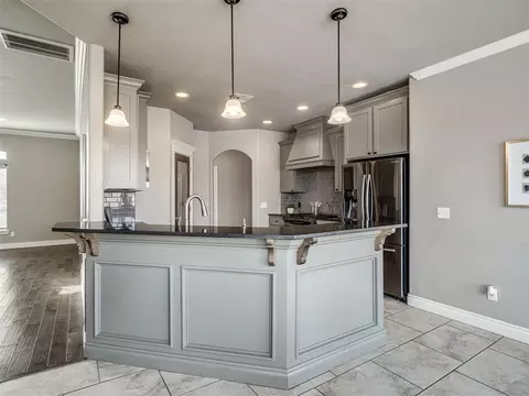 Kitchen - 509 Cantebury Dr, Tuttle, OK 73089 photo 2 of 4