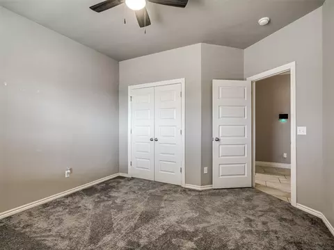 Bedroom - 509 Cantebury Dr, Tuttle, OK 73089 photo 4 of 6