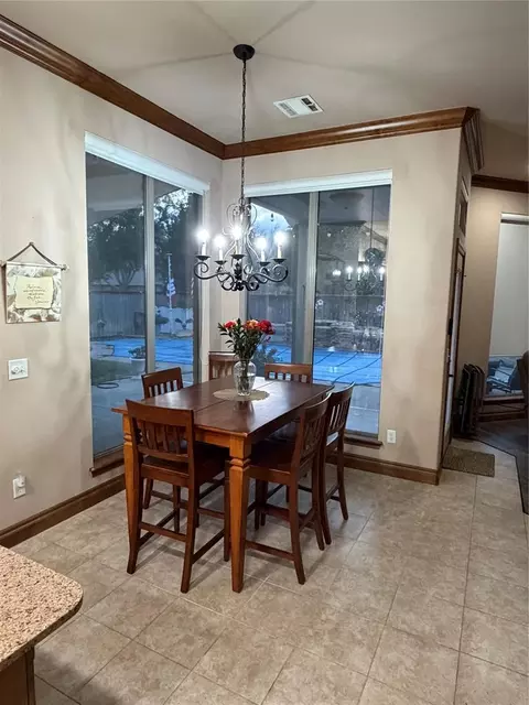 3105 White Cedar Dr, Moore, OK 73160 photo 9