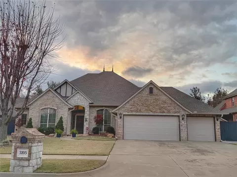 3105 White Cedar Dr, Moore, OK 73160