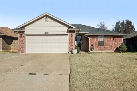 12521 NW 3rd St, Yukon, OK 73099