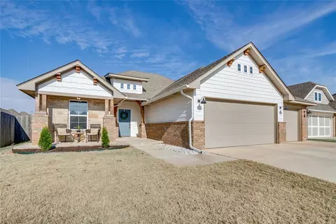 11041 NW 20th Ter, Yukon, OK 73099