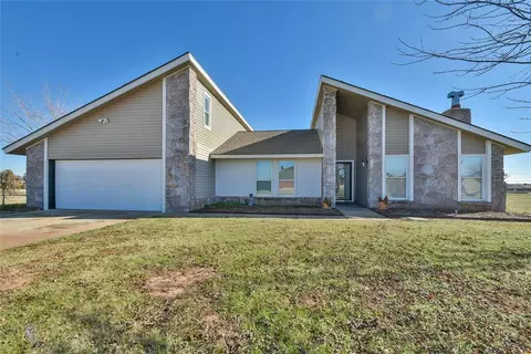 106 NE Mustang Rd, Piedmont, OK 73078