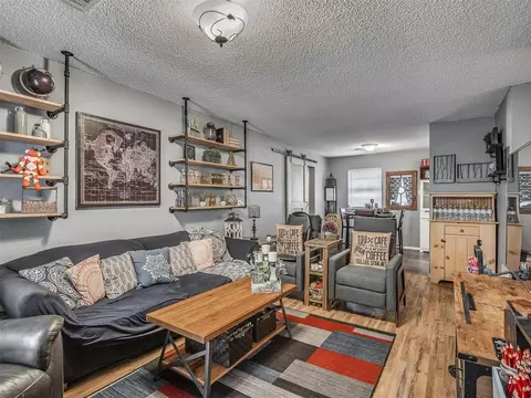 2904 Birch Ln, Edmond, OK 73034
