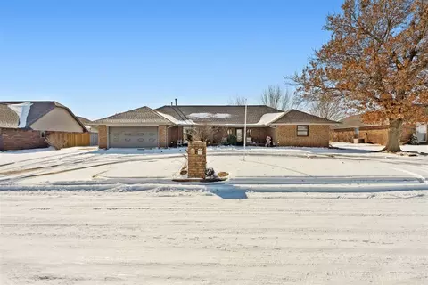 1205 Francis Ln, Kingfisher, OK 73750